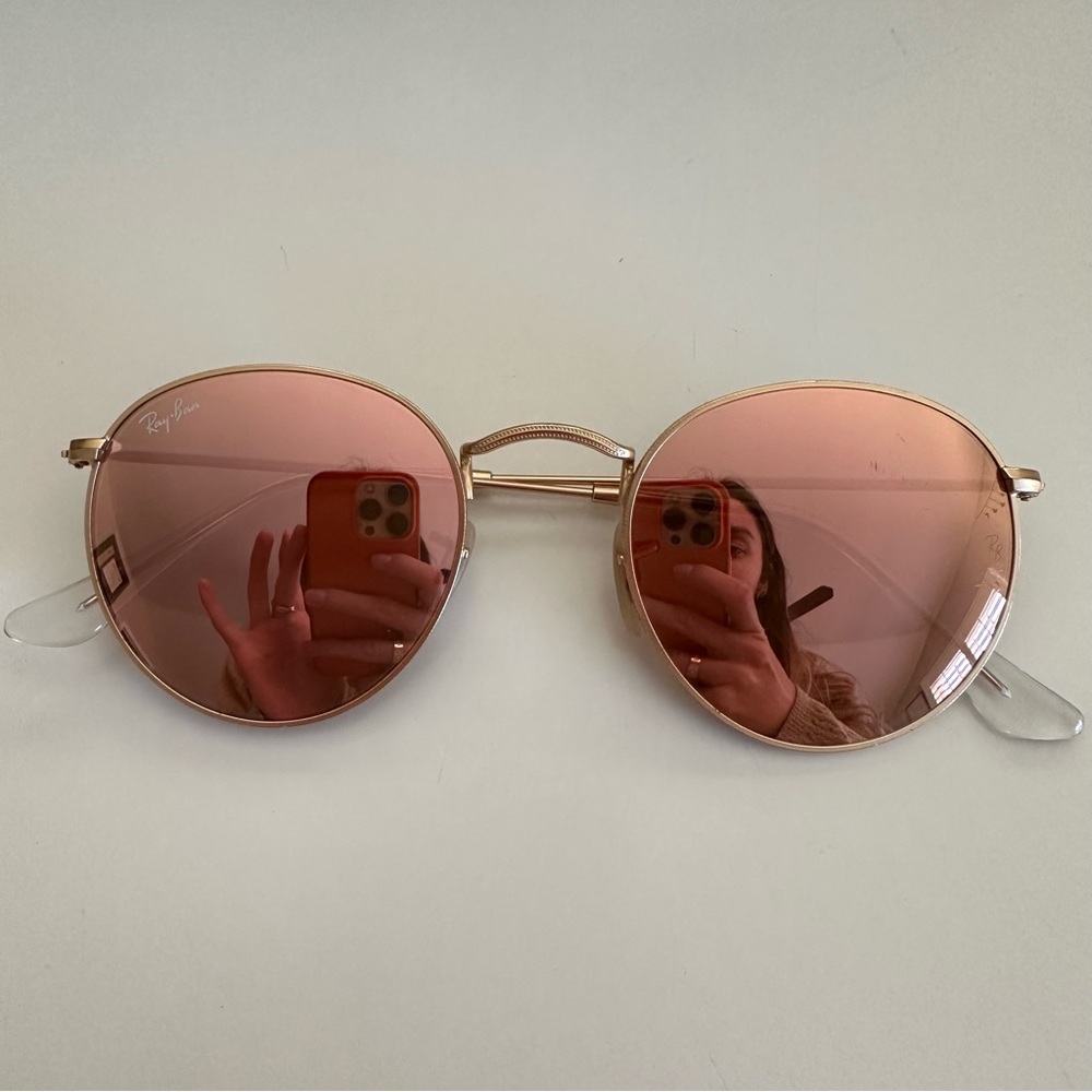 Ray-Ban RB3447 Round Flash Lenses Sunglasses with Gold Frame